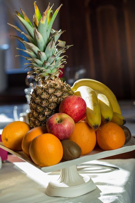 Picasso Boutique Hotel Arad Bagian luar foto